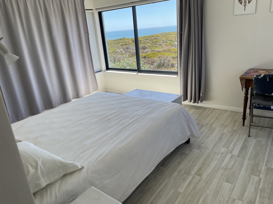 4 Bedroom Property for Sale in Pearl Bay Western Cape